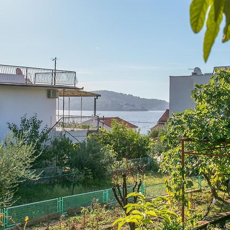 Apartments By The Sea Seget Vranjica, Trogir - 1038 Dış mekan fotoğraf