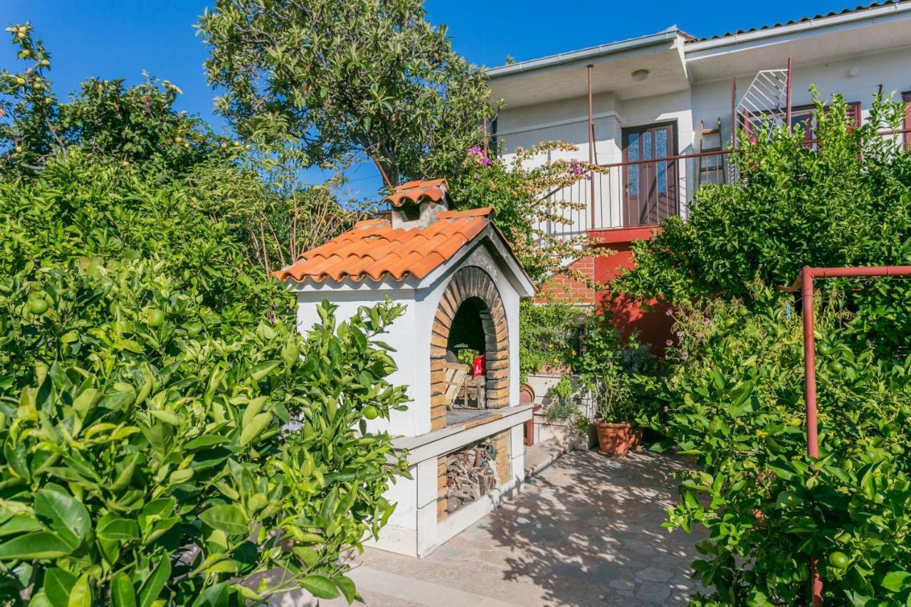 Apartments By The Sea Seget Vranjica, Trogir - 1038 Dış mekan fotoğraf